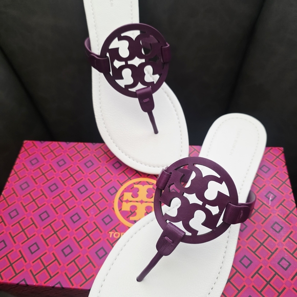 Tory Burch Purple and White Sandals with Geometric Design - Picture 2 of 2
